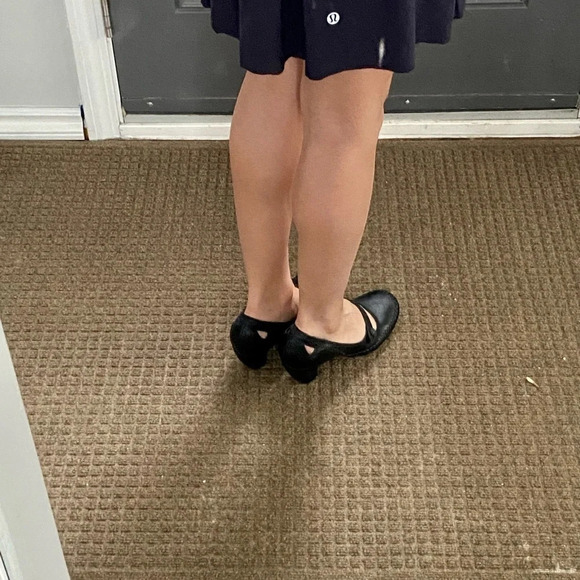 Cute, Classy, Vintage-looking Black  Heels from Naturalizer - Picture 6 of 16